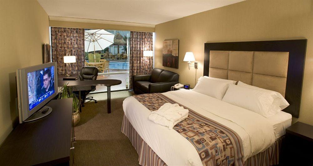 Ramada Plaza Crystal Palace Dieppe Bagian luar foto
